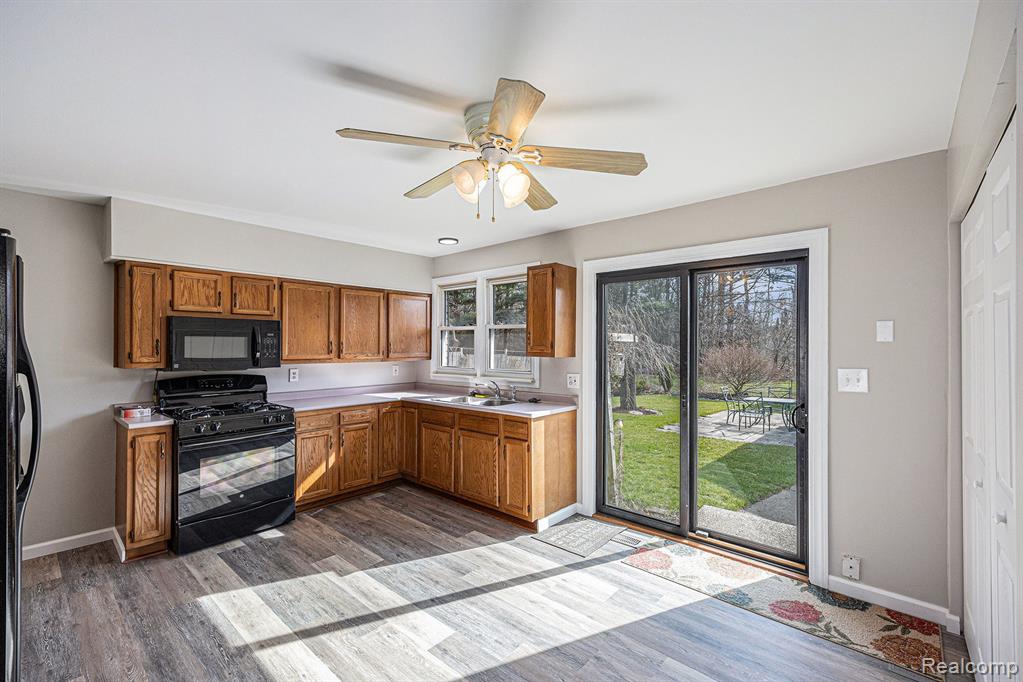 47546 ROLAND Street, Utica, MI 48317 — Photo 6