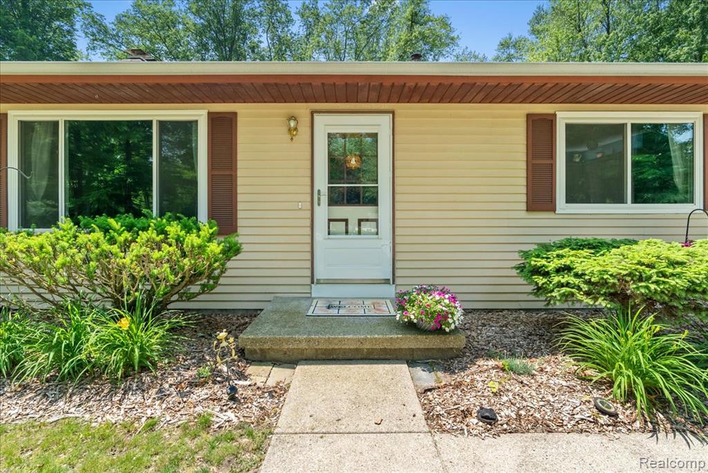 956 Chickasaw Drive, Mason, MI 48854 — Photo 5