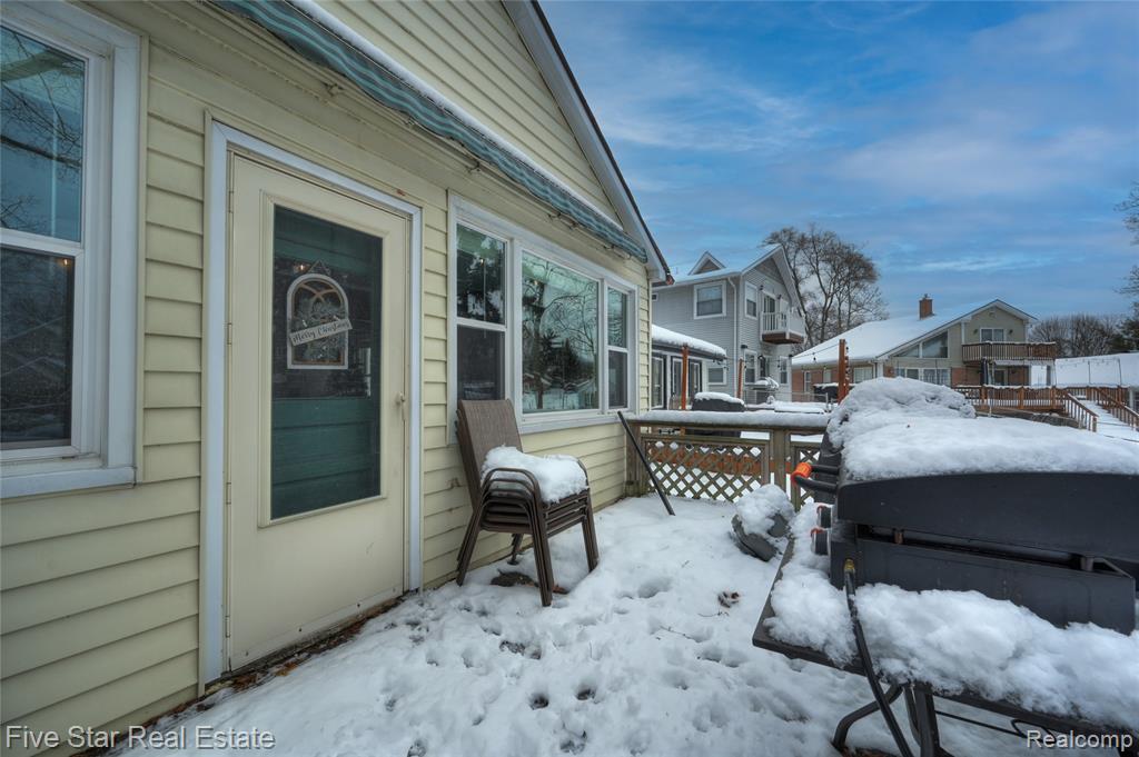 8421 Lagoon Street, Commerce Twp, MI 48382 — Photo 29