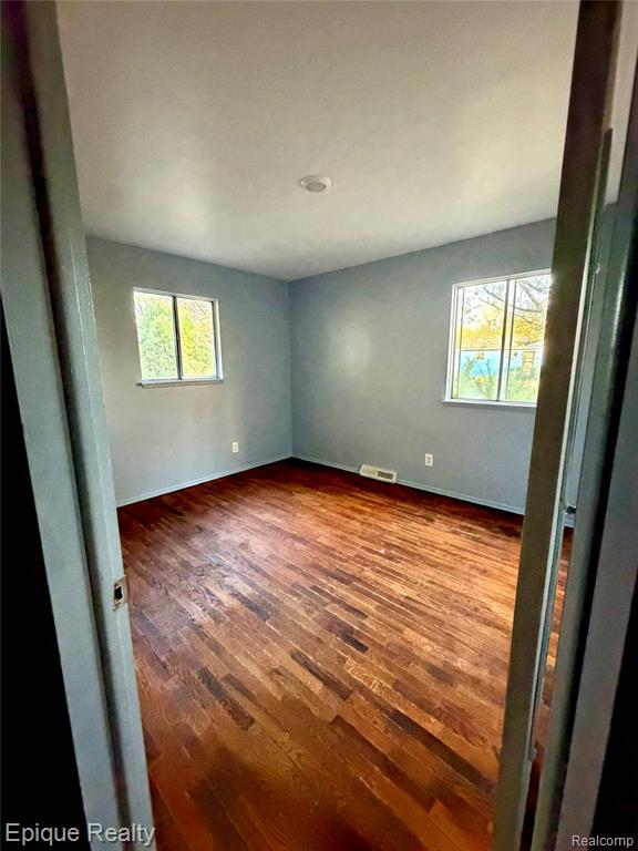 5473 Harvard Street, Flint, MI 48505 — Photo 9