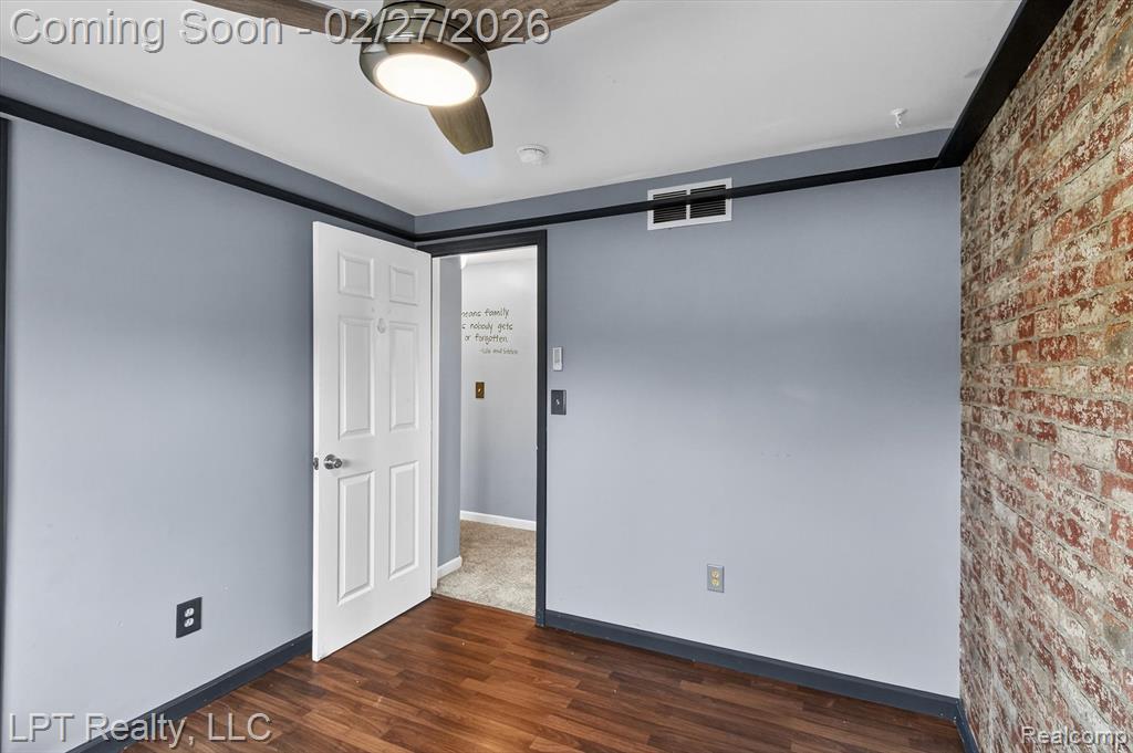 22507 Doncaster Avenue, Brownstown, MI 48193 — Photo 22