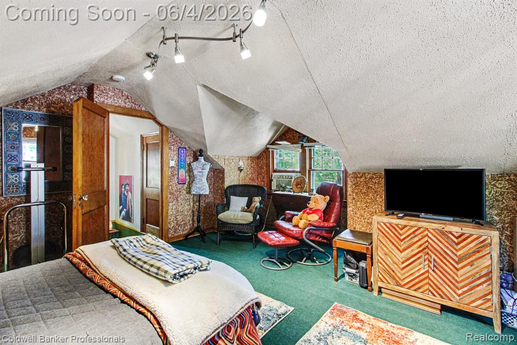 42 Wellesley Drive, Pleasant Ridge, MI — Photo 15
