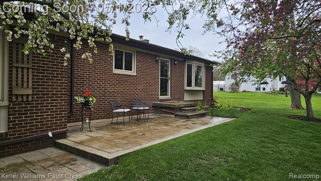 4805 Meadowbrook Lane, Lake Orion, MI — Photo 2