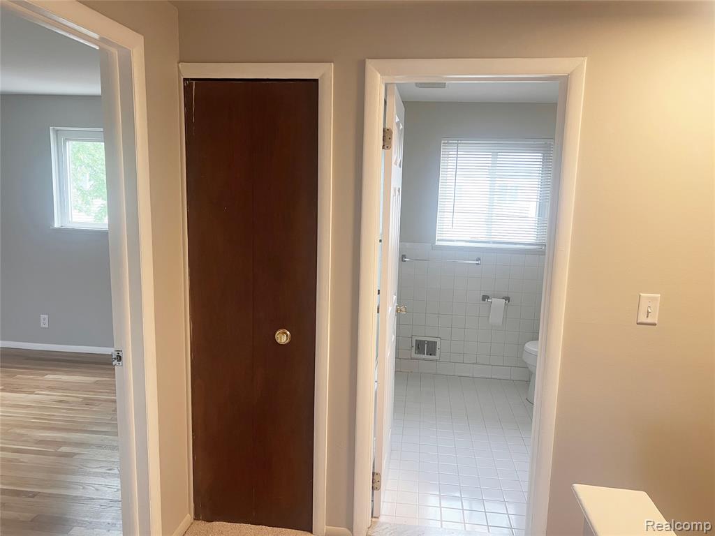 25647 Salem, 102, Roseville, MI 48066 — Photo 6