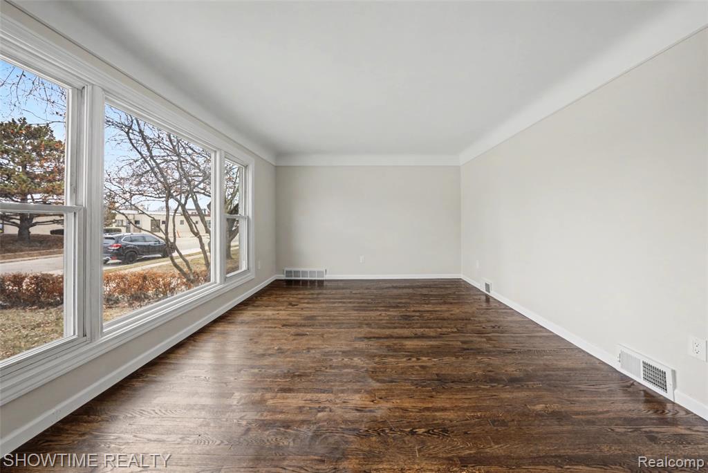 22620 Raven Avenue, Eastpointe, MI 48021 — Photo 6