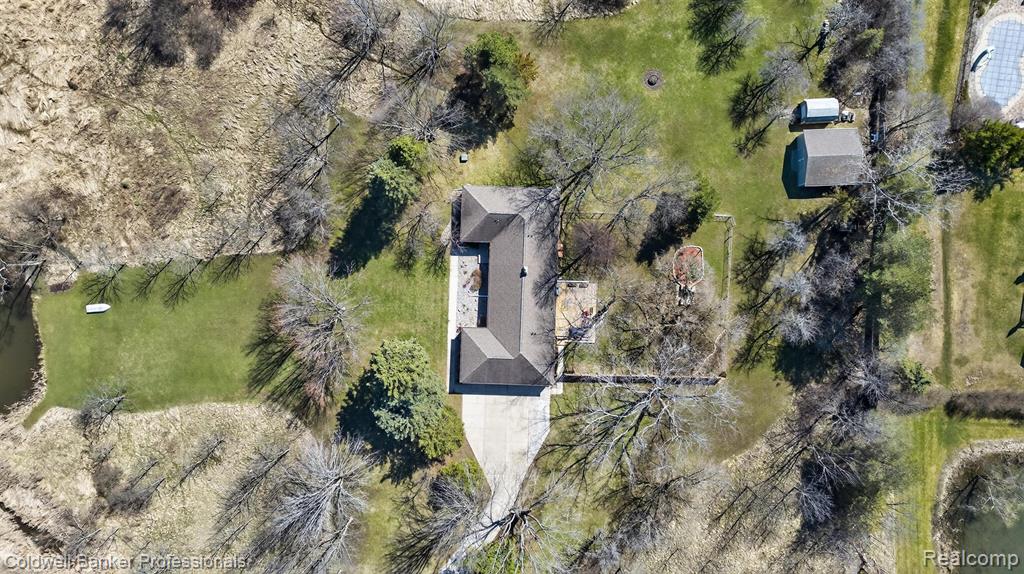 4380 Warwick Circle Drive, Grand Blanc, MI 48439 — Photo 45