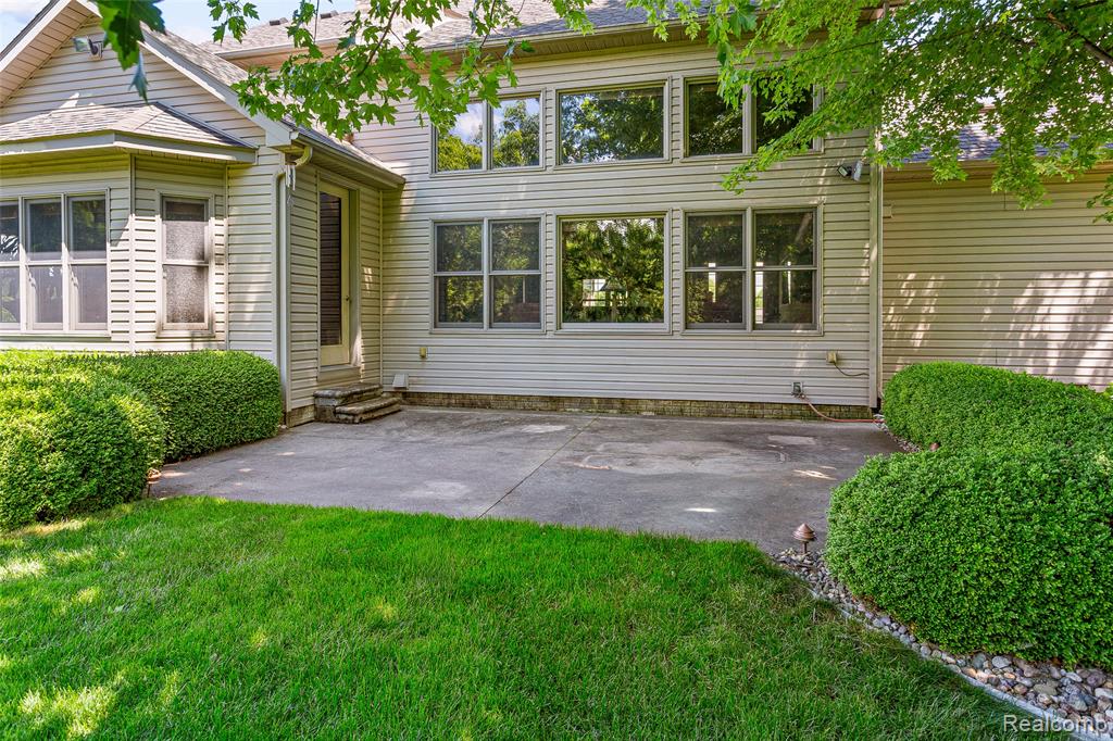13733 Crooked Creek Lane, Carleton, MI 48117 — Photo 28