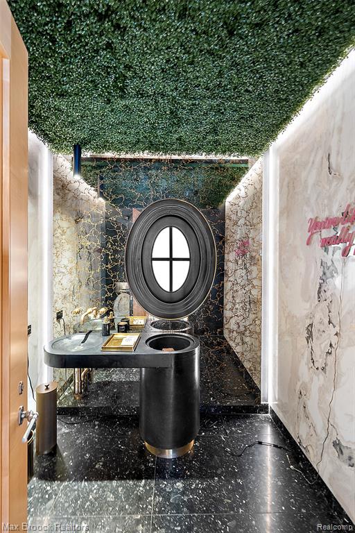 4740 Dow Ridge Road, Orchard Lake Village, MI, 48324