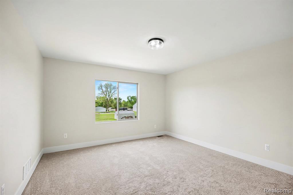 57560 Omo Road, Ray, MI — Photo 30