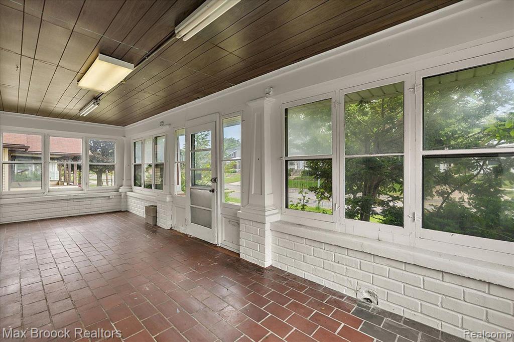 503 N WASHINGTON Avenue, Royal Oak, MI 48067 — Photo 6