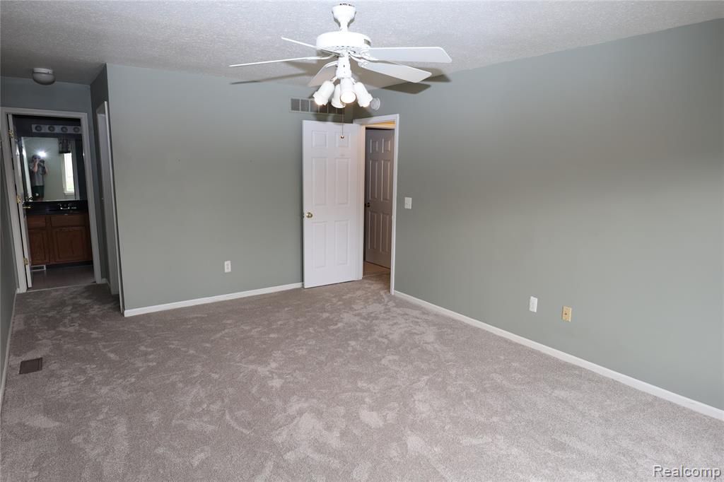 3361 Milcroft Court, Canton, MI 48188 — Photo 20