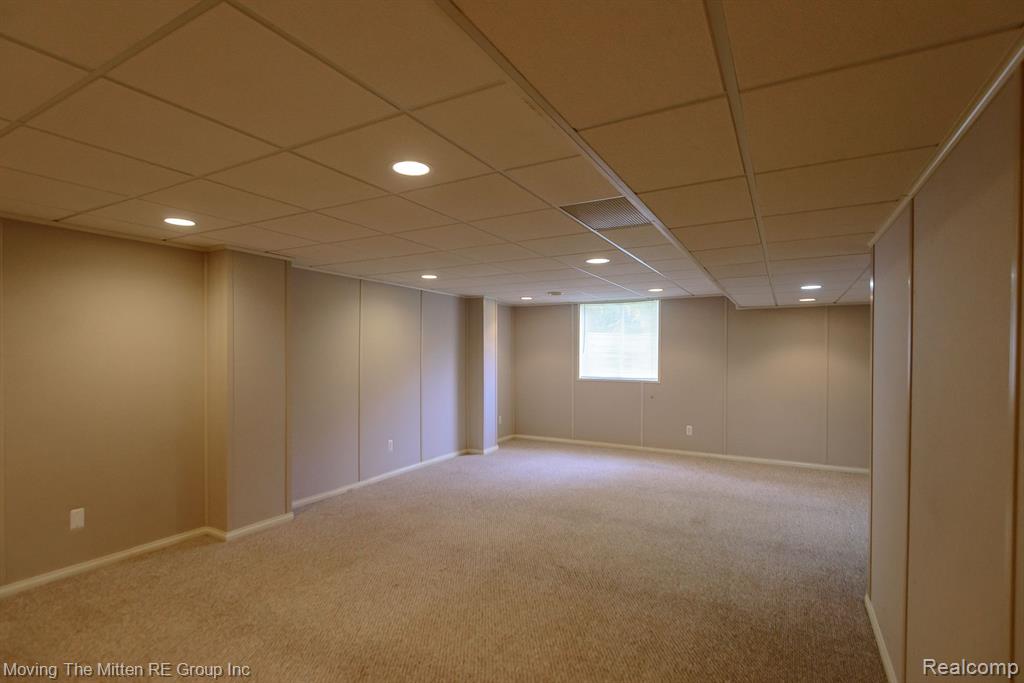 42990 N CUMBERLAND Drive, Van Buren, MI 48111 — Photo 34