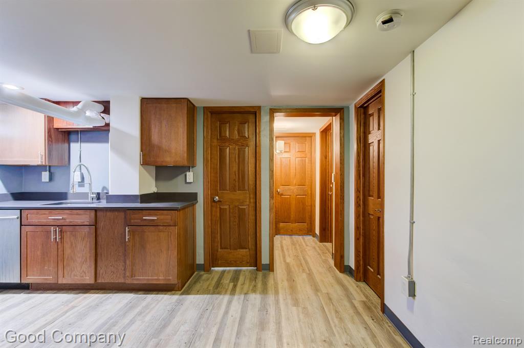 637 S CONNECTICUT Unit 1, Royal Oak, MI 48067 — Photo 6