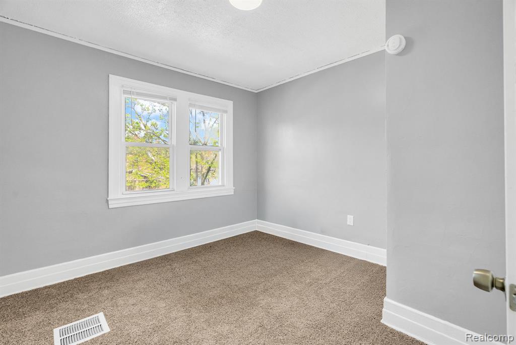 5137 Saint Clair Street, Detroit, MI 48213 — Photo 24