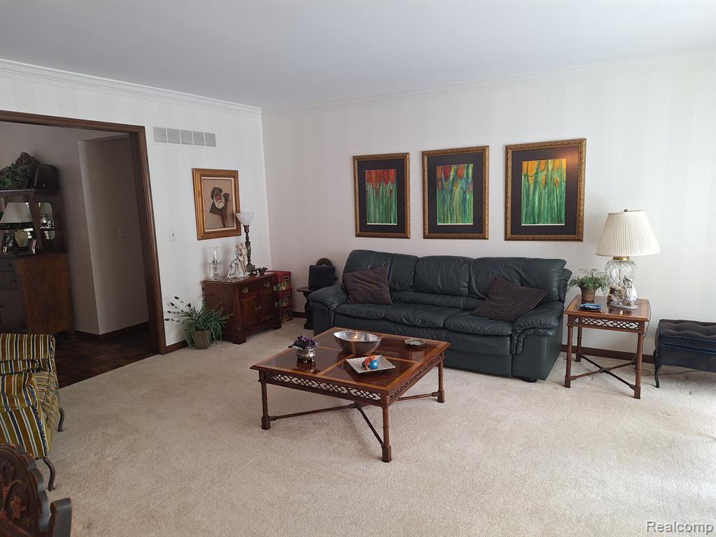 866 TIMBERLINE Drive, Rochester Hills, MI 48309 — Photo 15
