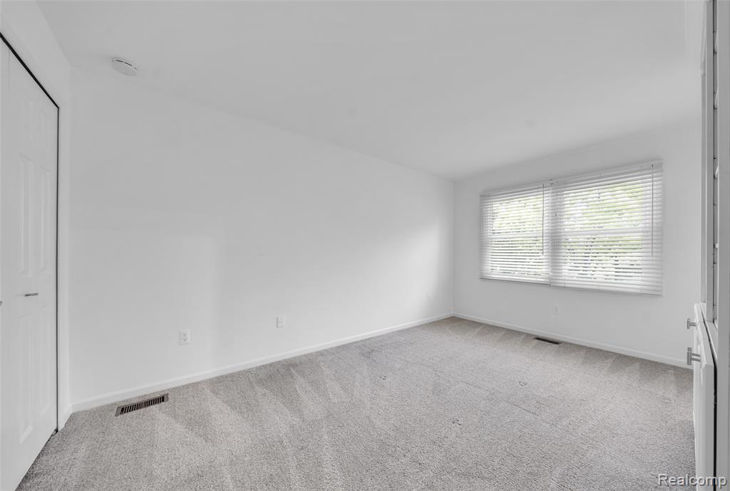 881 Tartan Trail, Bloomfield Hills, MI 48304 — Photo 22