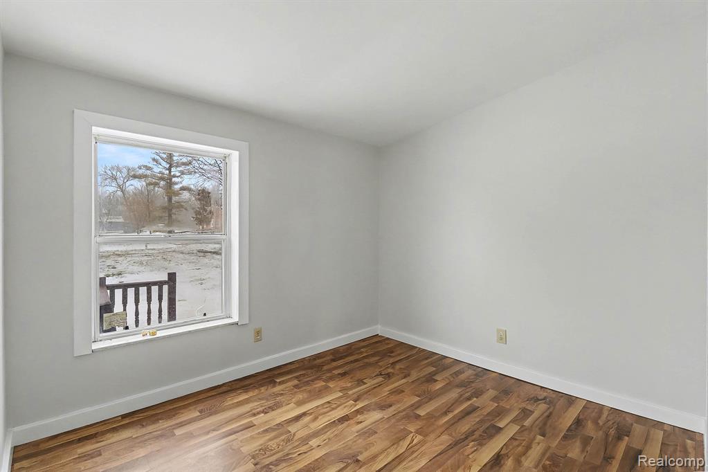 1295 W Cook Road, Grand Blanc, MI, 48439