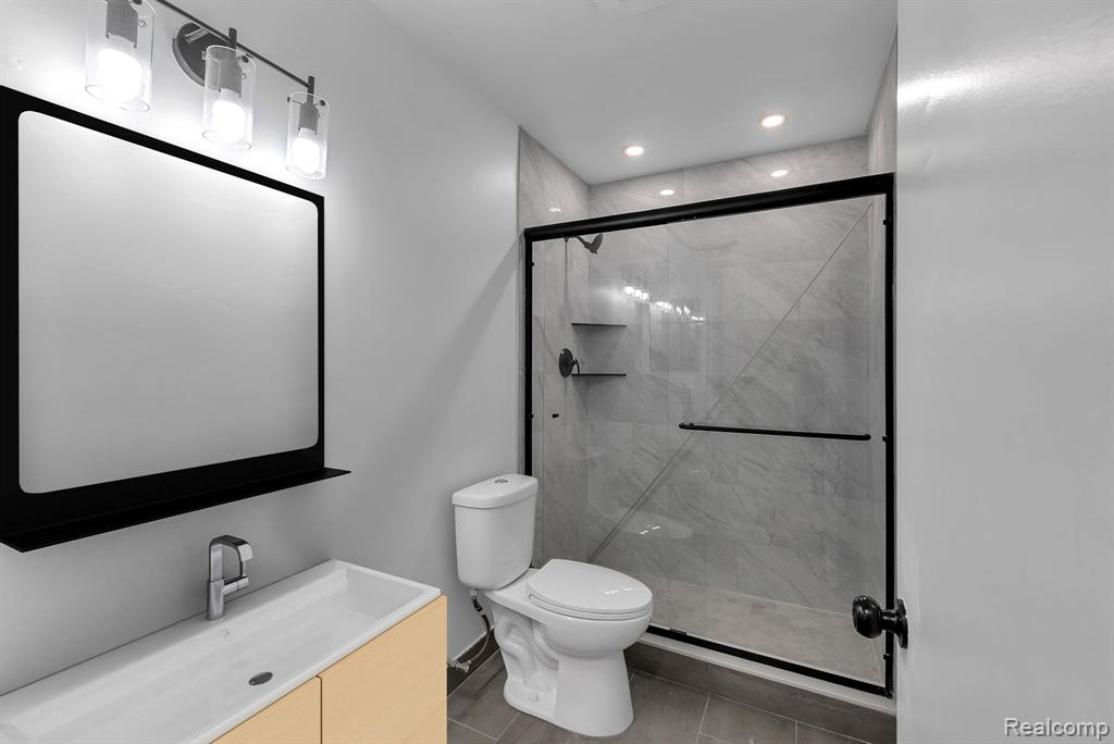 408 Fox Hills #A5 Drive S, Bloomfield Hills, MI 48304 — Photo 21