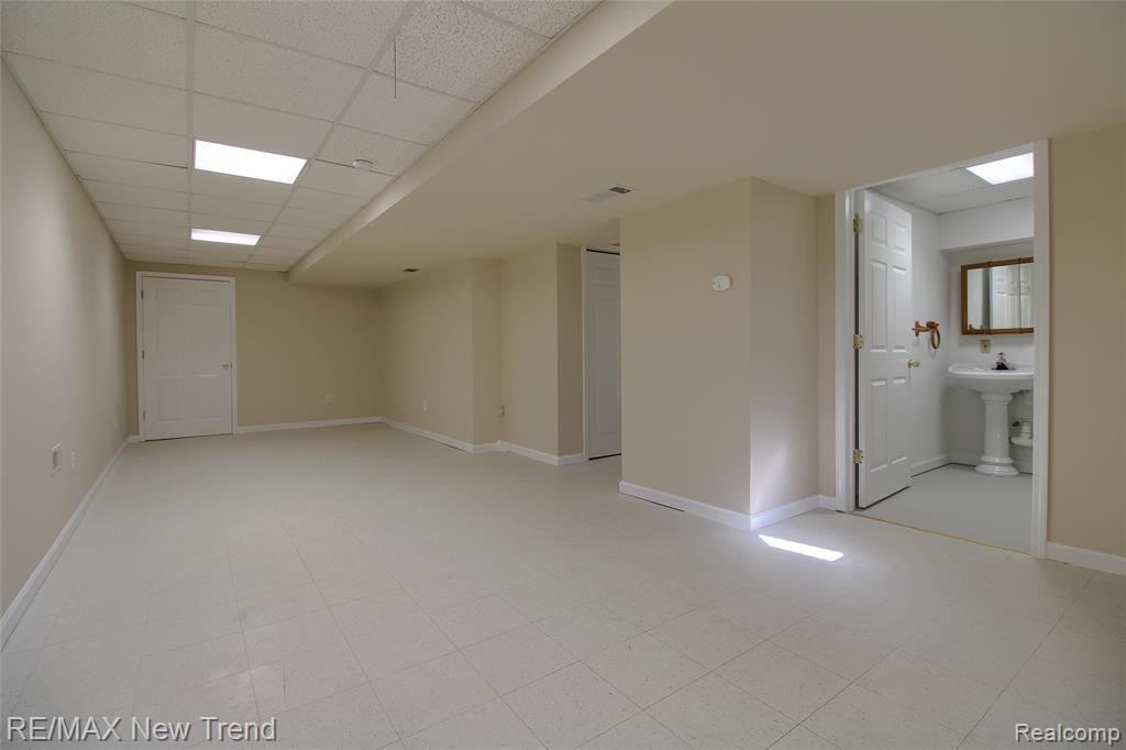 3241 Buckhorn Court, Ann Arbor, MI 48105 — Photo 30