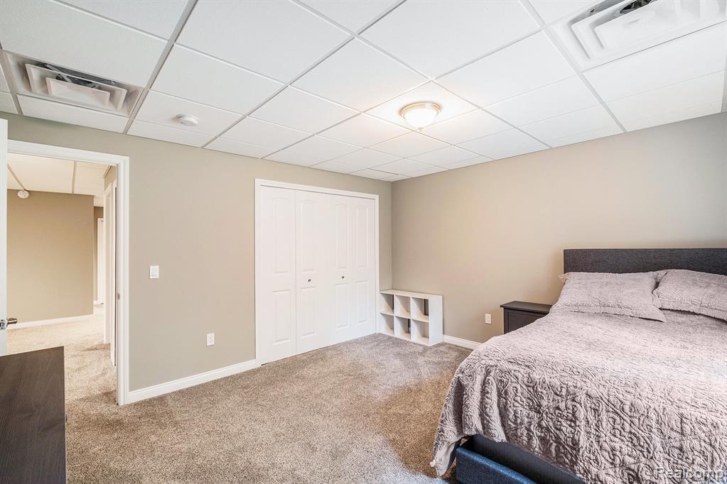 698 Shoreline Drive, Fenton, MI 48430 — Photo 22