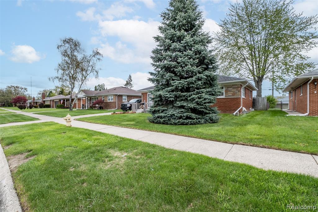 35560 Weideman Street, Clinton Twp, MI 48035 — Photo 4