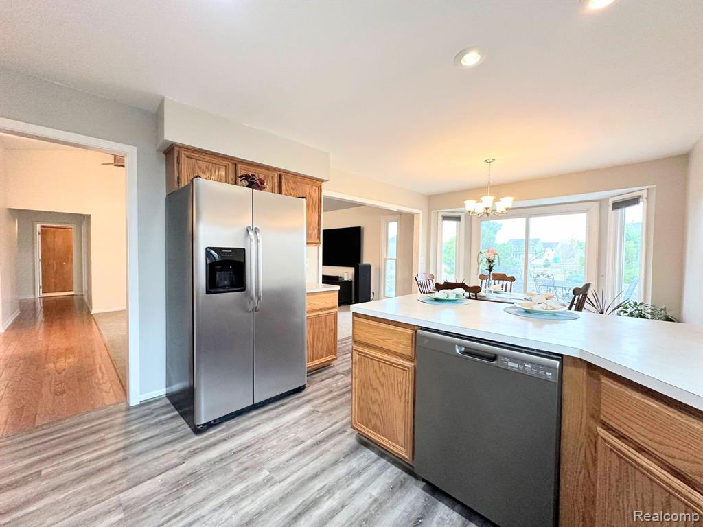54795 BRADSHAW Drive, New Baltimore, MI 48047 — Photo 8