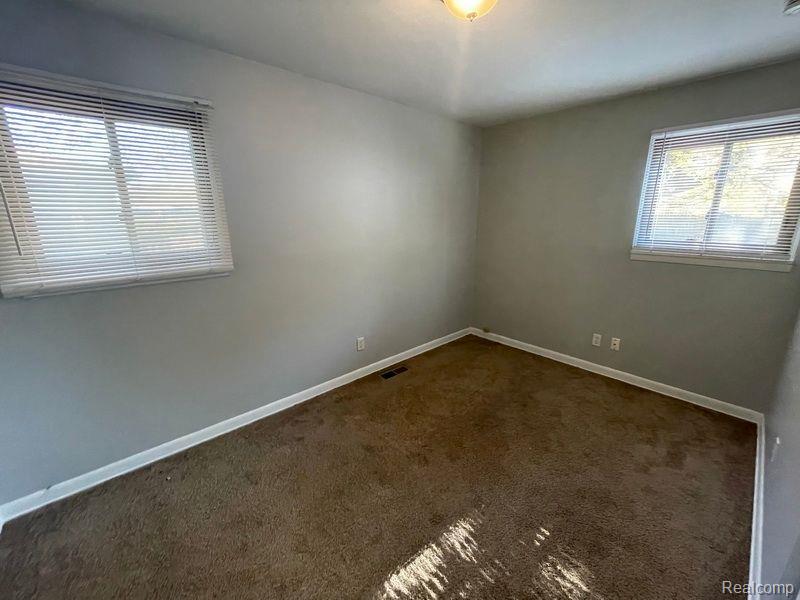 59 W HARWOOD Avenue, Madison Heights, MI 48071 — Photo 9
