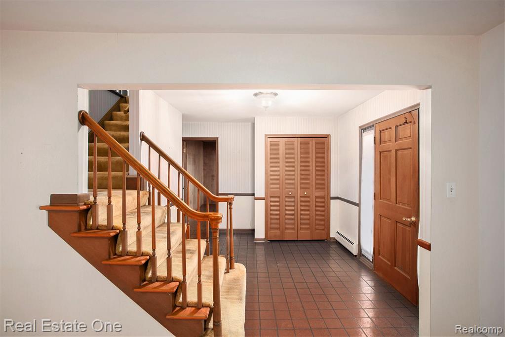 5593 Northcote, West Bloomfield, MI — Photo 4