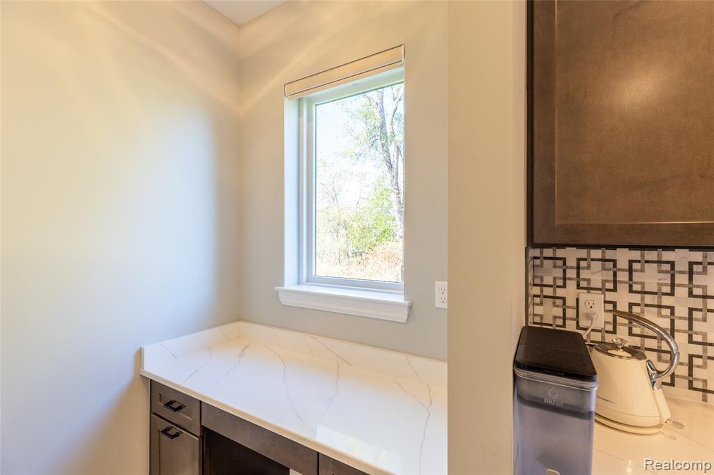 5092 Westminster Avenue, Troy, MI 48085 — Photo 15