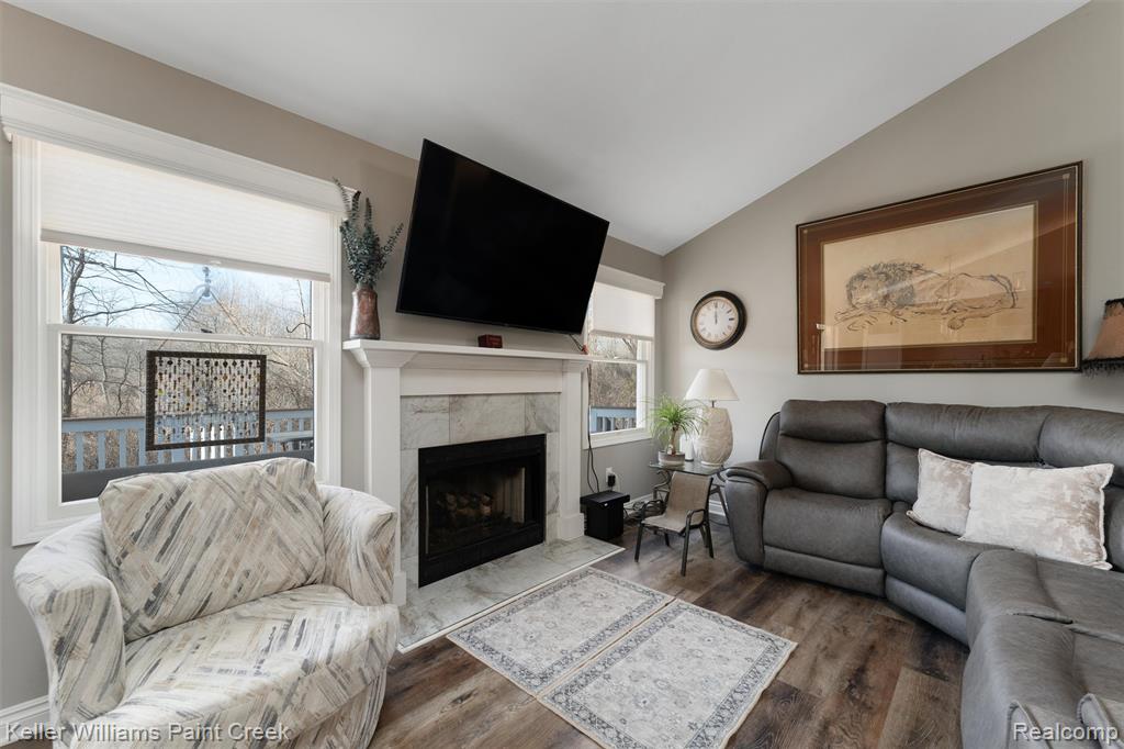 5597 Ashby Court, Waterford, MI 48327 — Photo 9