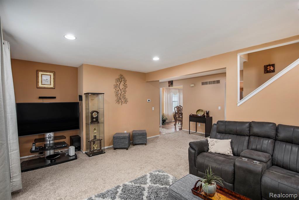862 Polo Place, Auburn Hills, MI 48326 — Photo 7