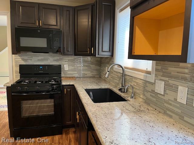 7453 Pepper Creek, West Bloomfield, MI — Photo 11