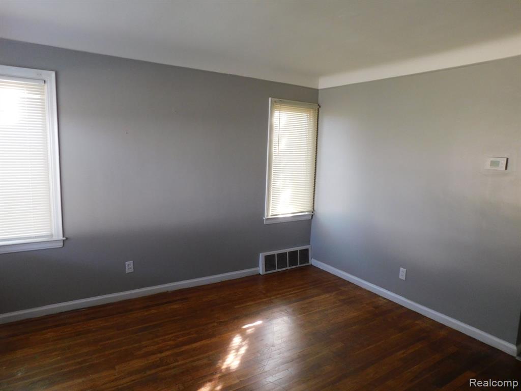 8222 COOLIDGE, Center Line, MI 48015 — Photo 4