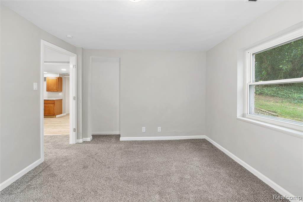 11476 Delmar Drive, Fenton, MI 48430 — Photo 28
