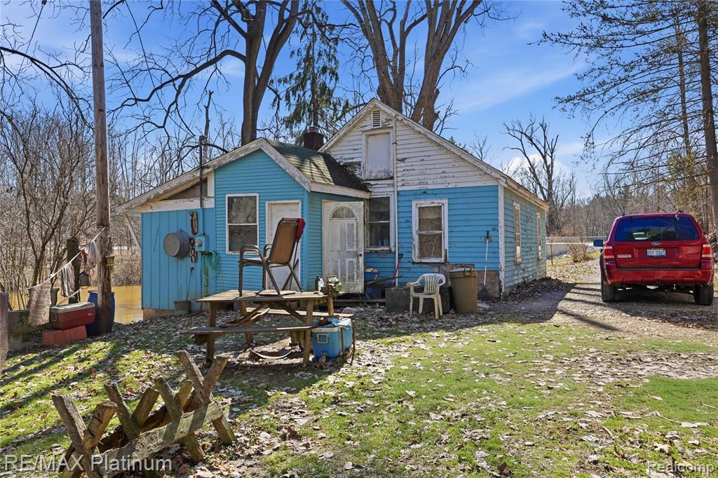 2555 E Cohoctah Road, Howell, MI 48855 — Photo 5