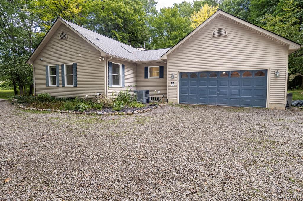 1613 Tu Van Trail, Leonard, MI 48367 — Photo 43