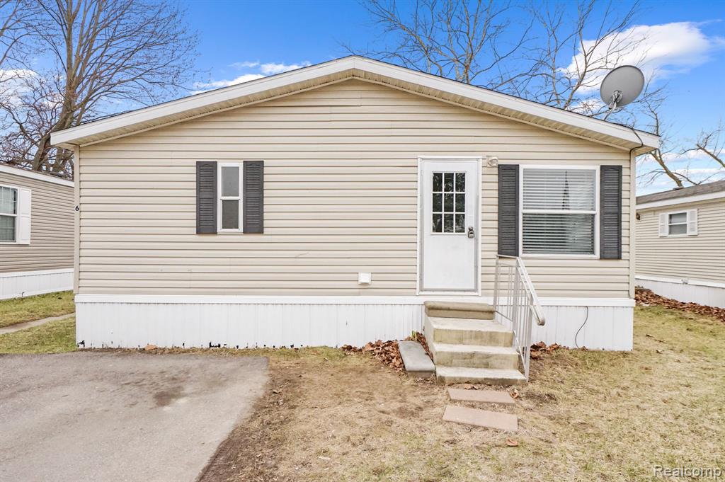 6 Ponderosa Trail S, Belleville, MI 48111 — Photo 16