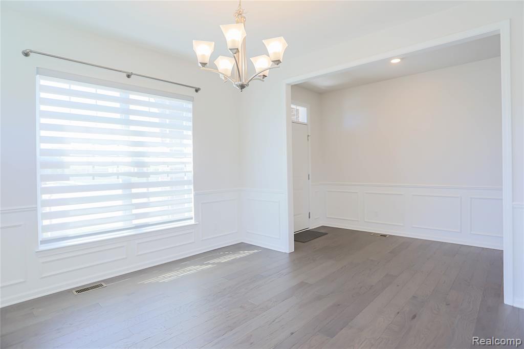 13101 Valencia Drive, Utica, MI 48315 — Photo 29
