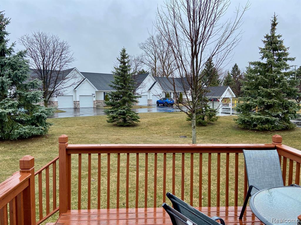 936 LIGHTHOUSE Drive, Marysville, MI 48040 — Photo 26