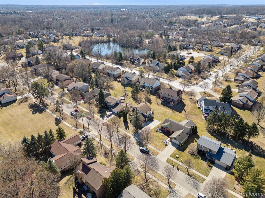 25567 BUCKMINSTER Drive, Novi, MI — Photo 48
