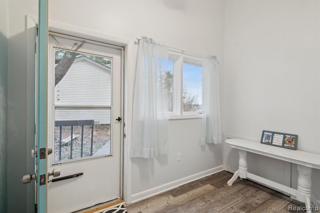 231 PINE HILL LAKE Drive, Horton, MI 49246 — Photo 5