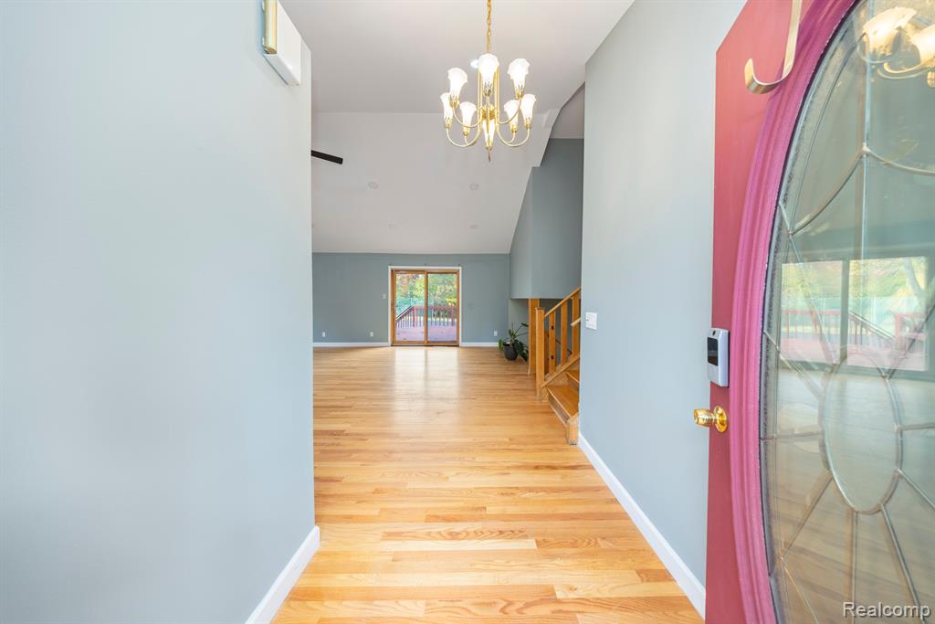 5731 FARMINGTON Road, West Bloomfield, MI — Photo 4