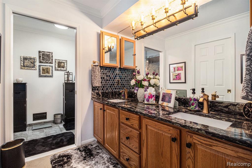 404 WALNUT Drive, 34, South Lyon, MI 48178 — Photo 15