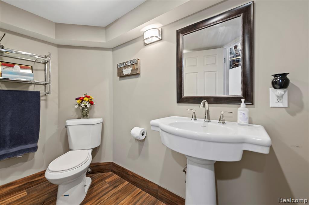 22303 Knollwood Drive, Flat Rock, MI 48134 — Photo 25