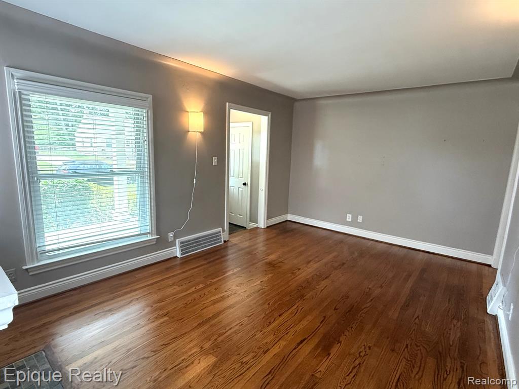 1846 Oakshire Avenue, Berkley, MI 48072 — Photo 8