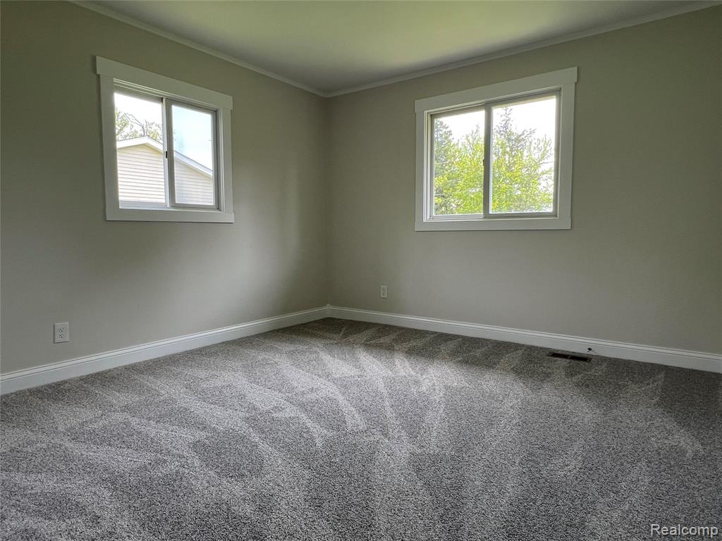 5327 E Carpenter Road, Flint, MI 48506 — Photo 17