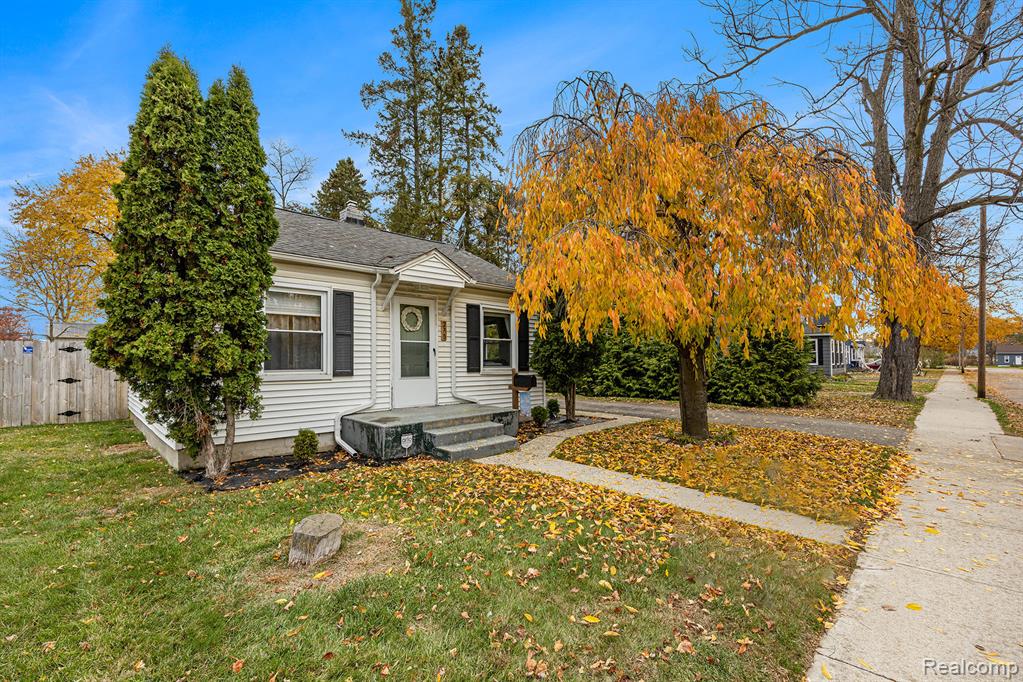 270 Pine Street, Imlay City, MI 48444 — Photo 2