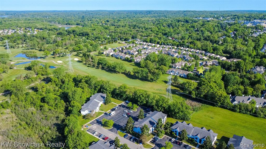 5726 Pinecroft Court, 44, Clawson, MI — Photo 50
