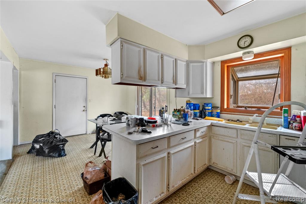 9792 Willis Road, Pinckney, MI 48169 — Photo 11