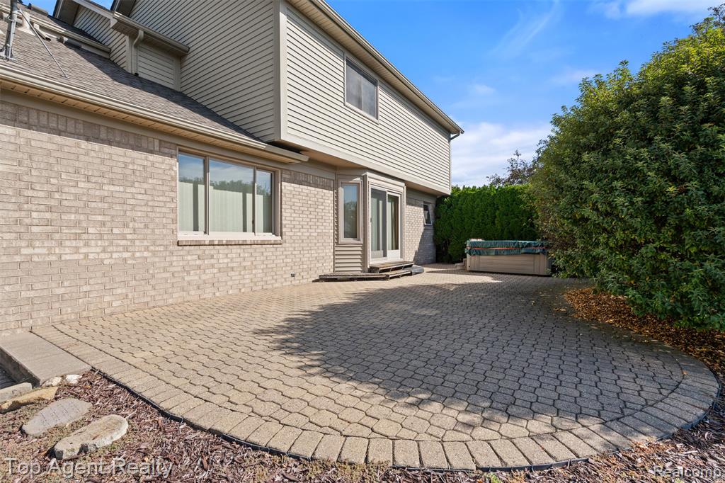 4430 Bayleaf Drive, Sterling Heights, MI 48314 — Photo 43
